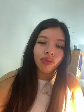 Snapshot of DulceAngelica chatting on 4, 5, 2026 DulceAngelica online show from 4, 5, 2026
