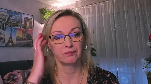 vanessa chat online show from 11, 1, 2025