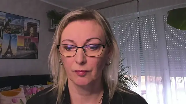 vanessa chat online show from 2, 2, 2025