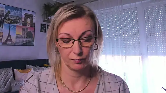 vanessa chat online show from 4, 3, 2025