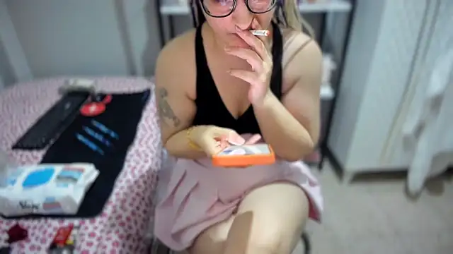 Snapshot of bisexyelizz chatting on 1, 7, 2026 bisexyelizz online show from 1, 7, 2026