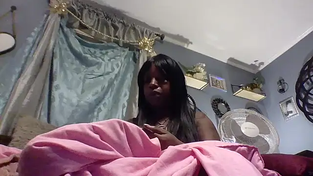 Snapshot of msdeedee chatting on 18, 12, 2025 msdeedee online show from 18, 12, 2025