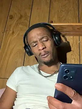 Snapshot of Tristris100 chatting on 8, 12, 2024 Tristris100 online show from 8, 12, 2024