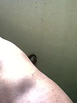 Snapshot of Tristris100 chatting on 8, 12, 2024 Tristris100 online show from 8, 12, 2024