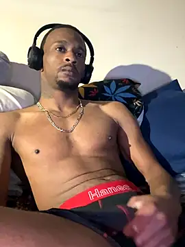 Snapshot of Tristris100 chatting on 29, 10, 2025 Tristris100 online show from 29, 10, 2025