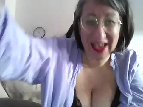 Snapshot of milkarock chatting on 26, 2, 2025 milkarock online show from 26, 2, 2025