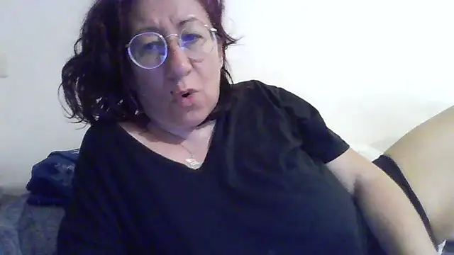 Snapshot of milkarock chatting on 1, 5, 2026 milkarock online show from 1, 5, 2026