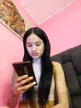 Snapshot of secretgreisy_ chatting on 9, 12, 2024 secretgreisy online show from 9, 12, 2024
