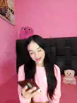 Snapshot of secretgreisy_ chatting on 13, 12, 2024 secretgreisy online show from 13, 12, 2024