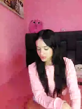Snapshot of secretgreisy_ chatting on 13, 12, 2024 secretgreisy online show from 13, 12, 2024