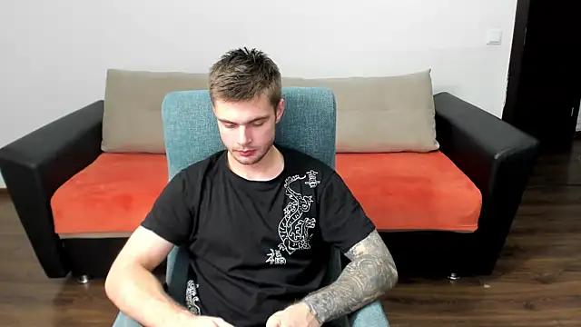 maks wolfis online show from 6, 12, 2024