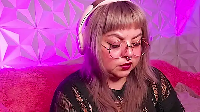 Satyn doll online show from 13, 11, 2025