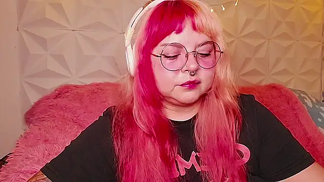 Snapshot of Satyn_doll chatting on 9, 7, 2026 Satyn doll online show from 9, 7, 2026