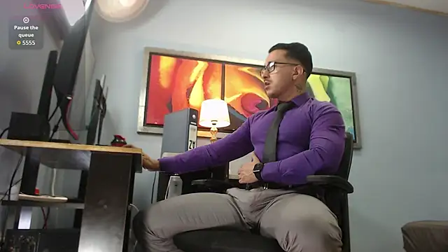 Snapshot of randyluke chatting on 15, 3, 2026 randyluke online show from 15, 3, 2026