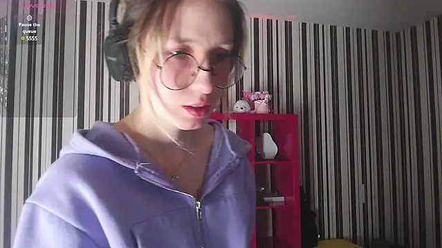  Hanna Moon  online show from 16, 12, 2024