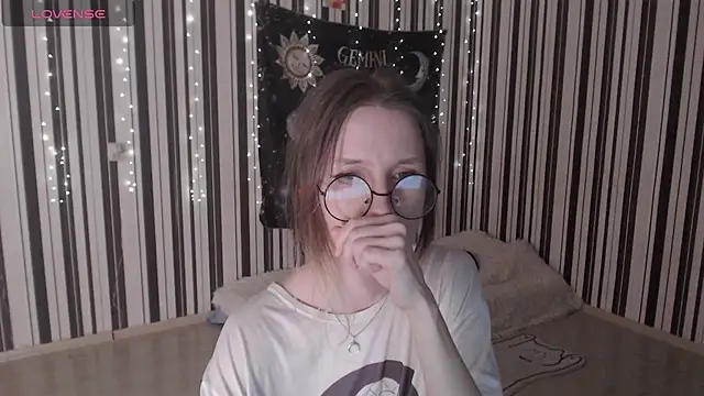  Hanna Moon  online show from 15, 10, 2025