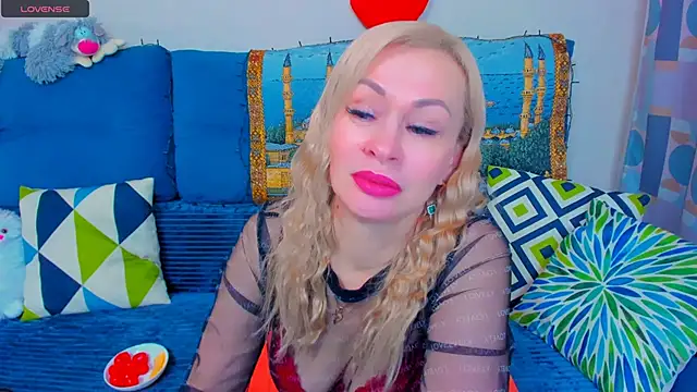 EllenMoore online show from 18, 12, 2024