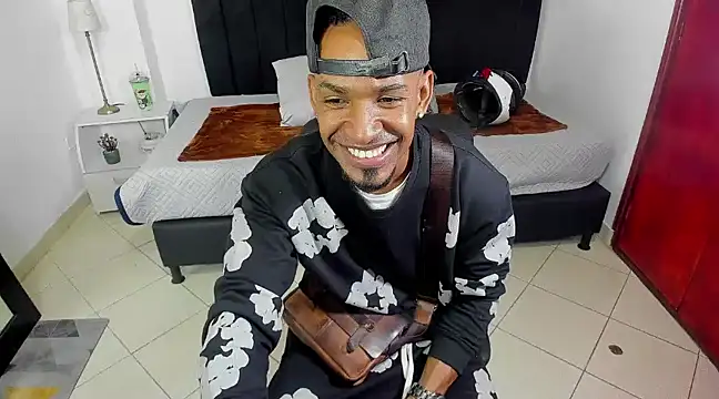 Snapshot of anhtony_wayans chatting on 11, 1, 2025 anhtony wayans online show from 11, 1, 2025