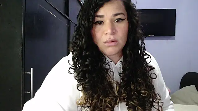 Snapshot of ANGELIQUE_KLANE chatting on 22, 1, 2025 ANGELIQUE KLANE online show from 22, 1, 2025