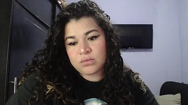 Snapshot of ANGELIQUE_KLANE chatting on 24, 1, 2025 ANGELIQUE KLANE online show from 24, 1, 2025