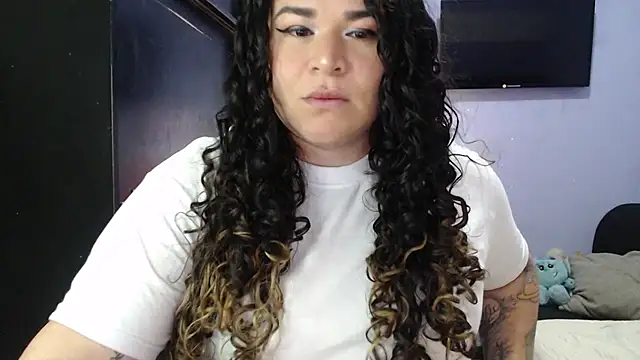 Snapshot of ANGELIQUE_KLANE chatting on 1, 3, 2025 ANGELIQUE KLANE online show from 1, 3, 2025