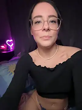 Carmen Monroe online show from 10, 5, 2026