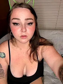 Snapshot of Kira_tattoo chatting on 19, 10, 2025 Kira tattoo online show from 19, 10, 2025