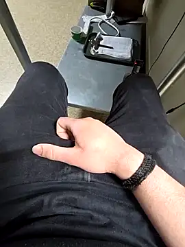 Snapshot of vikki432 chatting on 23, 2, 2026 vikki432 online show from 23, 2, 2026