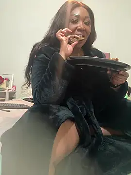 Bootyliciouse21X online show from 27, 6, 2026