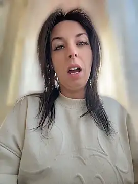 Almmaxxxx online show from 13, 4, 2026