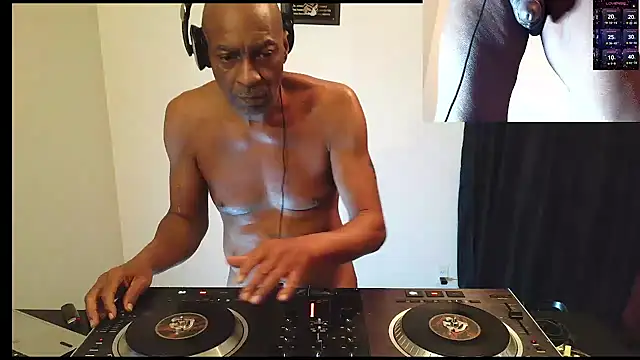 Snapshot of longdick4you8686 chatting on 14, 2, 2026 longdick4you8686 online show from 14, 2, 2026