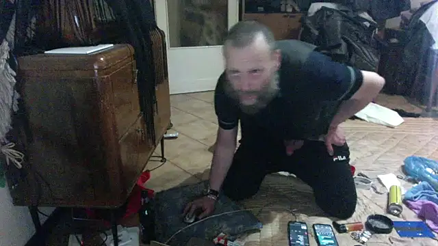 Snapshot of SsdobermannsS chatting on 12, 11, 2025 SsdobermannsS online show from 12, 11, 2025