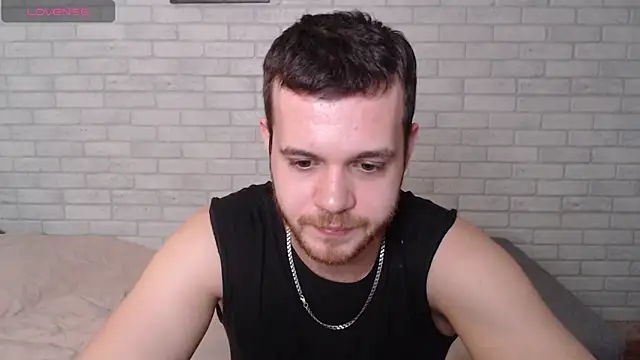 Snapshot of Alexxx_horny chatting on 24, 4, 2026 Alexxx horny online show from 24, 4, 2026