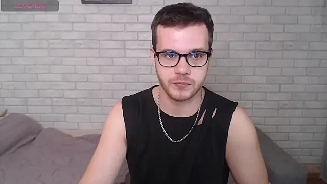 Snapshot of Alexxx_horny chatting on 7, 5, 2026 Alexxx horny online show from 7, 5, 2026