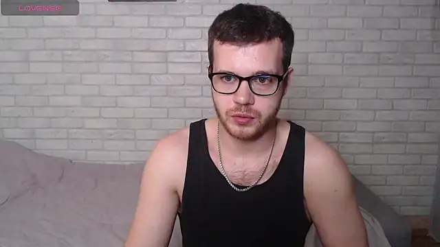 Snapshot of Alexxx_horny chatting on 11, 5, 2026 Alexxx horny online show from 11, 5, 2026