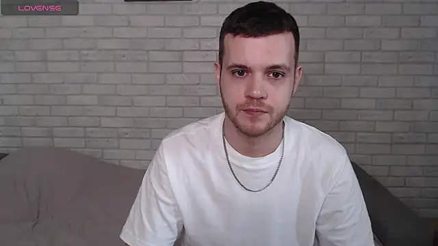 Snapshot of Alexxx_horny chatting on 18, 5, 2026 Alexxx horny online show from 18, 5, 2026