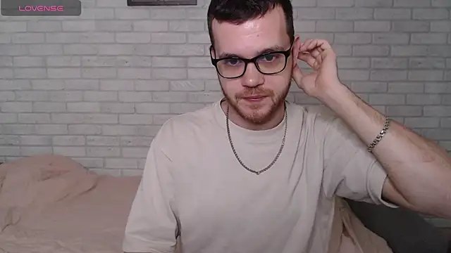 Snapshot of Alexxx_horny chatting on 1, 6, 2026 Alexxx horny online show from 1, 6, 2026