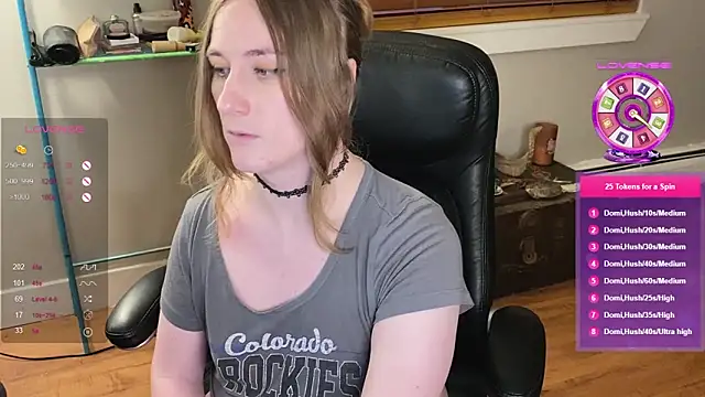 luluvaladon online show from 11, 3, 2025