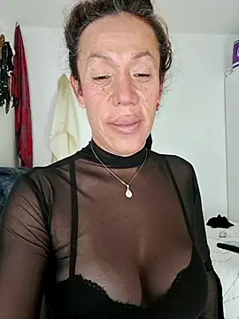 Snapshot of YOURSDEBORA chatting on 10, 3, 2026 YOURSDEBORA online show from 10, 3, 2026