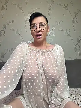 Amberhotqueen online show from 5, 6, 2026
