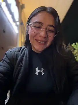 vaneelee online show from 10, 4, 2026