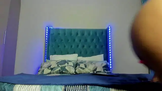 Snapshot of BlueberryDiamond chatting on 18, 1, 2025 BlueberryDiamond online show from 18, 1, 2025