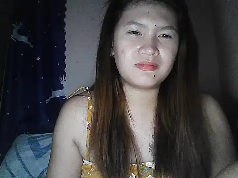 Snapshot of leamorena chatting on 11, 11, 2025 leamorena online show from 11, 11, 2025