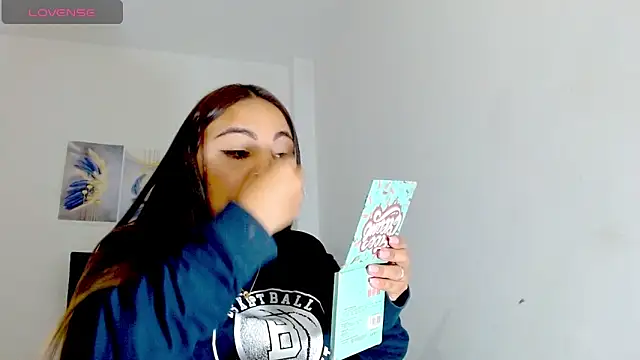 Kylie loveee online show from 29, 10, 2025