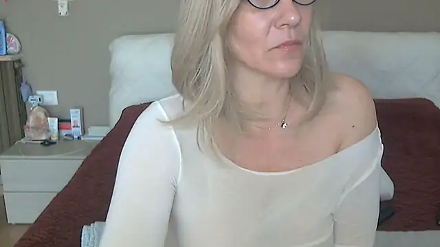 Snapshot of -K-- chatting on 3, 4, 2026 -K-- online show from 3, 4, 2026