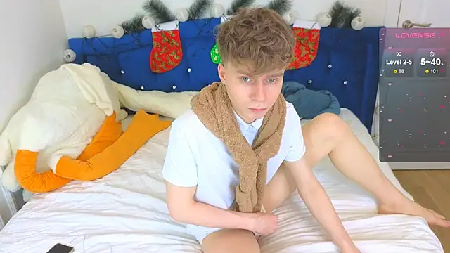 Snapshot of LandelRay chatting on 18, 12, 2025 LandelRay online show from 18, 12, 2025