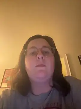 Snapshot of Luce127 chatting on 8, 11, 2025 Luce127 online show from 8, 11, 2025