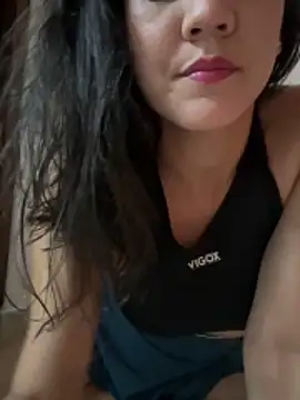 Snapshot of mahia_queen chatting on 16, 6, 2026 mahia queen online show from 16, 6, 2026