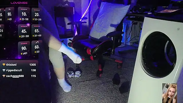 Blondiewithanass online show from 25, 11, 2025