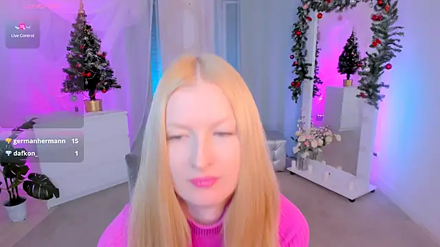 Snapshot of Laly_Peach chatting on 28, 12, 2024 Laly Peach online show from 28, 12, 2024